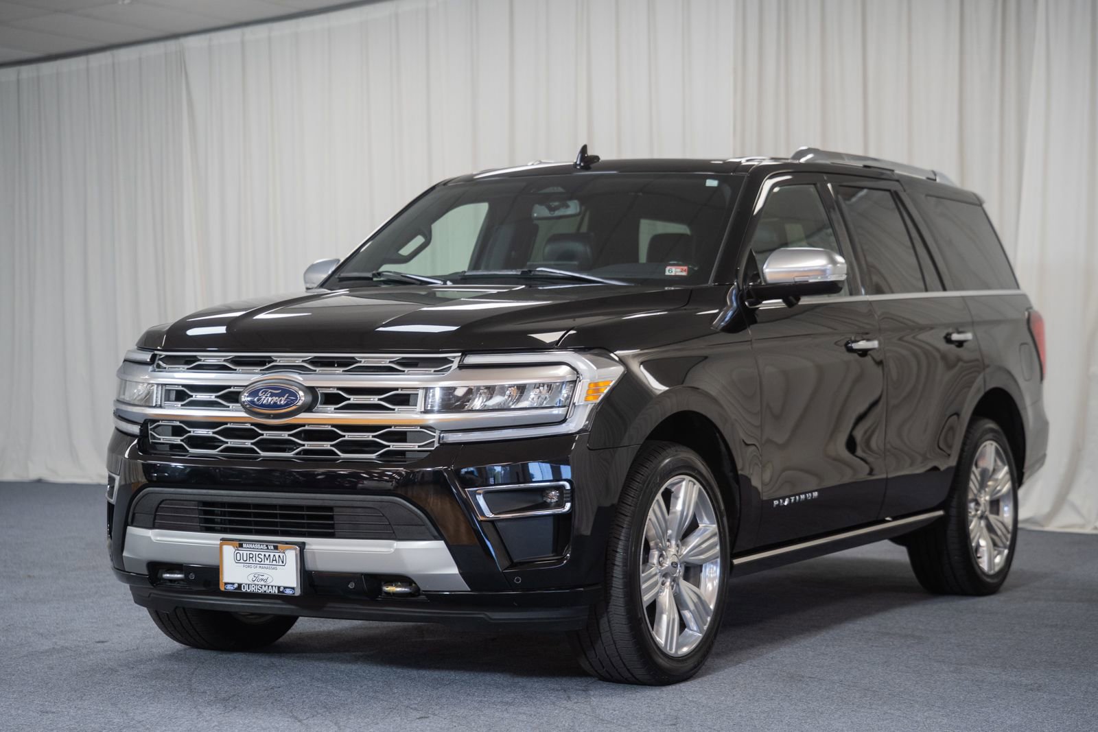 Certified 2023 Ford Expedition Platinum AWD/4WD image 3