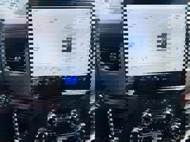 Certified 2024 Ford Expedition Limited image 17