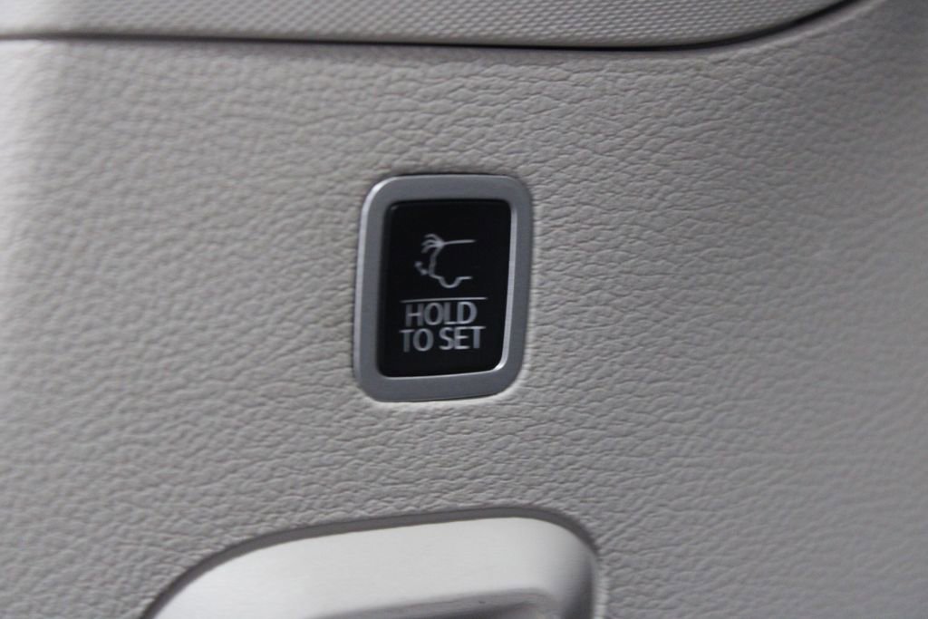 Used 2024 Jeep Wagoneer Series II image 18