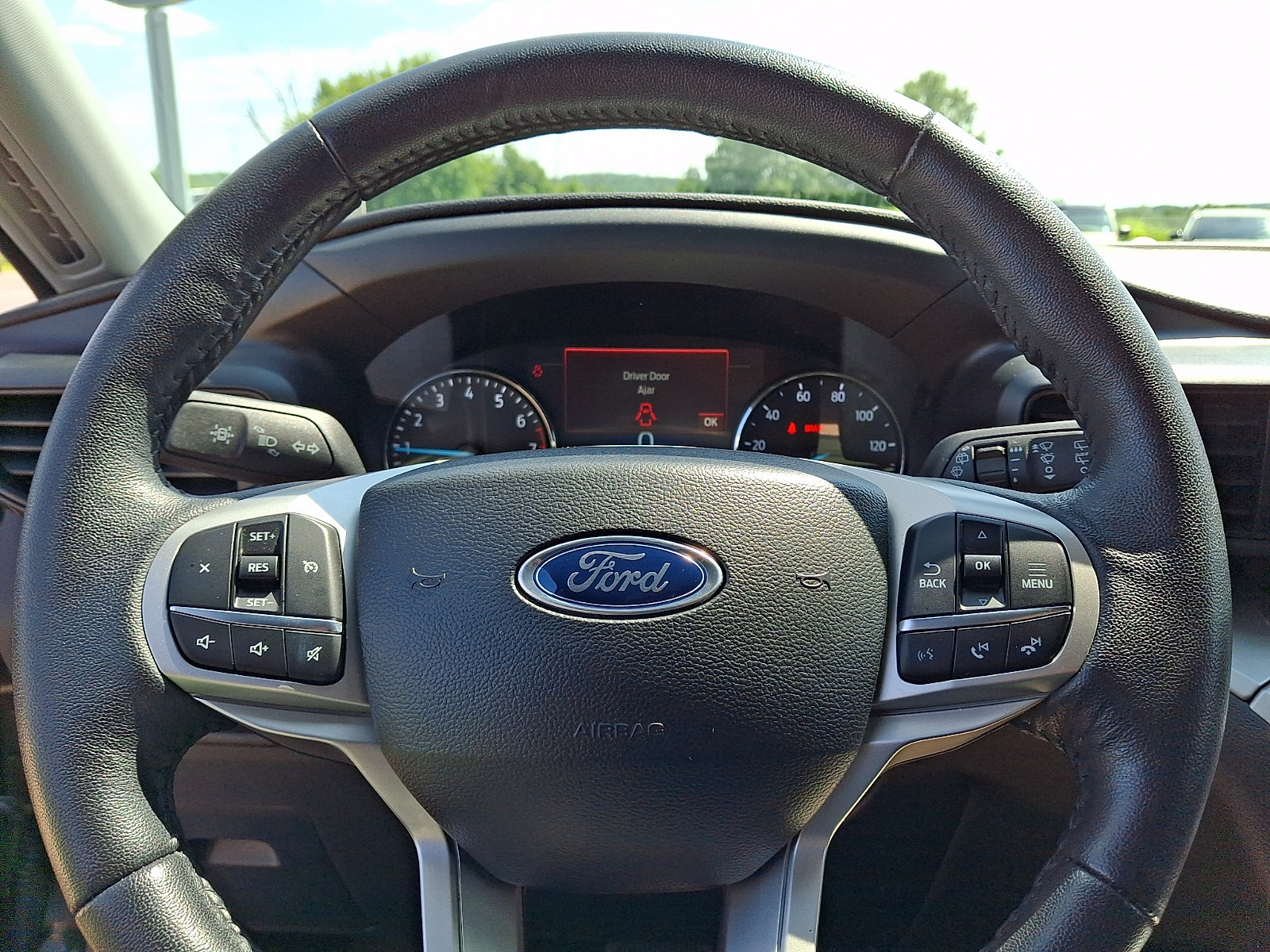 Certified 2024 Ford Explorer XLT AWD/4WD image 21
