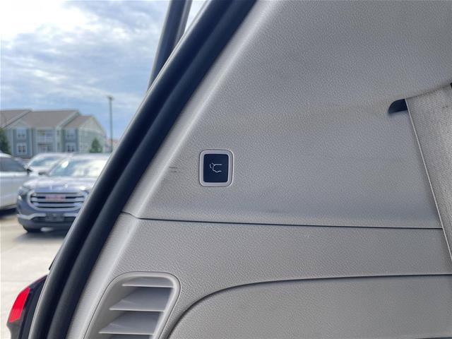Used 2024 Chrysler Pacifica Touring-L FWD image 37