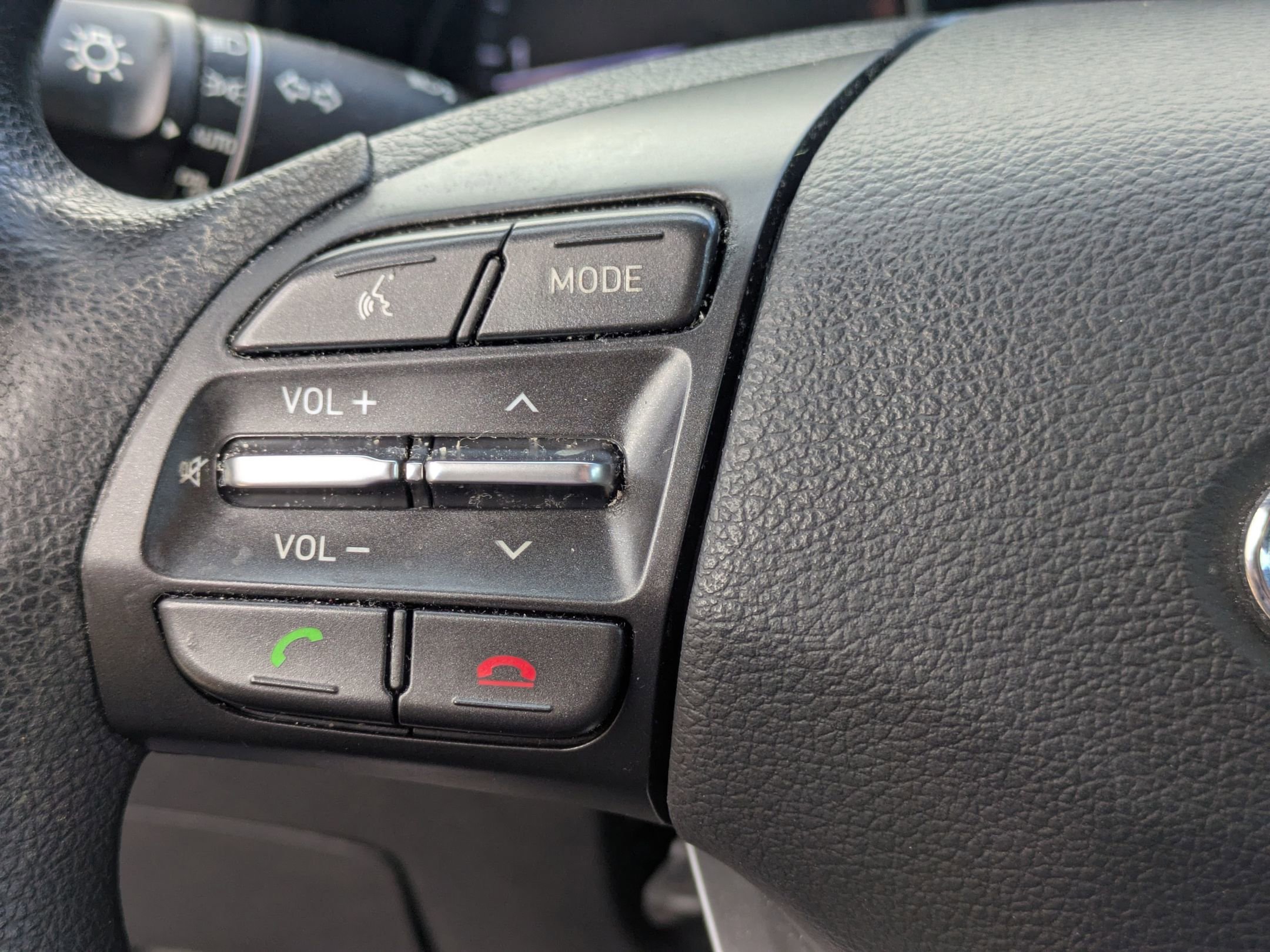 Used 2018 Hyundai Elantra GT image 14