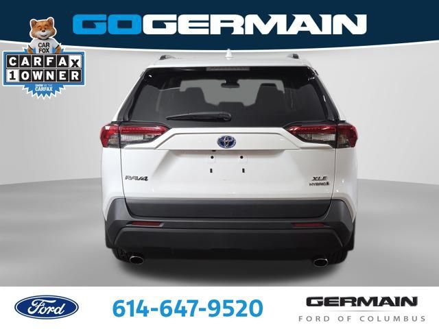 Used 2021 Toyota RAV4 XLE AWD/4WD image 11