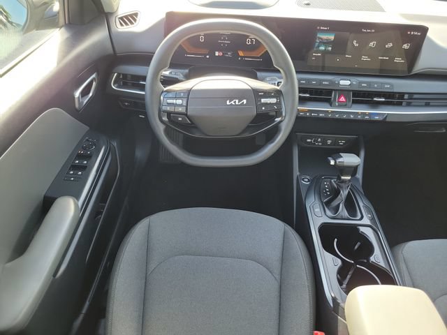 Used 2025 Kia K4 FWD image 9