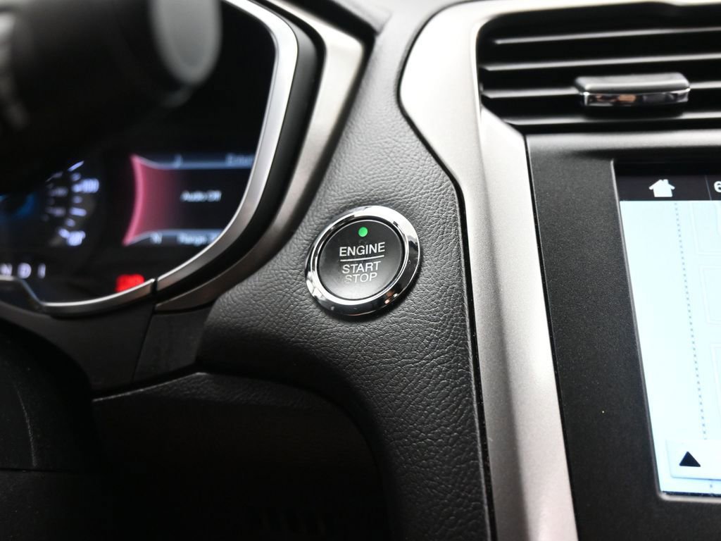 Certified 2017 Ford Fusion Energi SE image 19