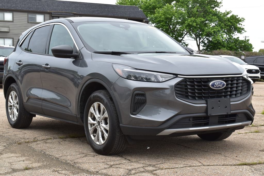 Certified 2023 Ford Escape Active AWD/4WD image 3