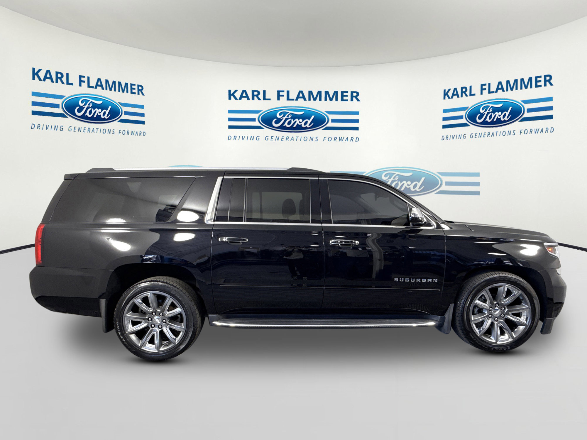 Used 2019 Chevrolet Suburban Premier image 2