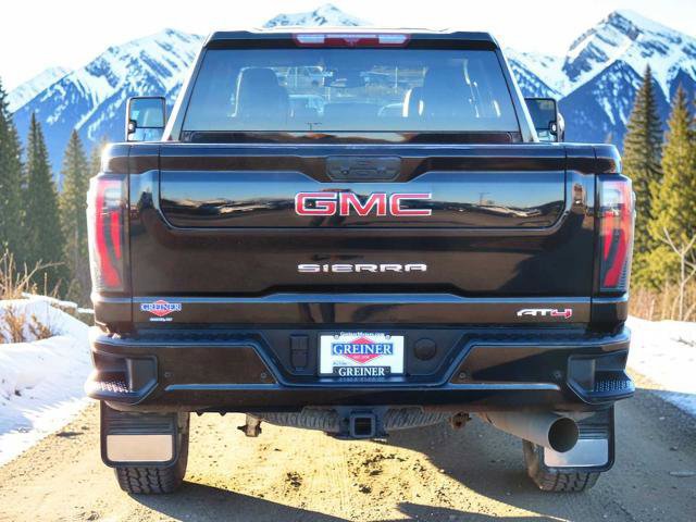 Used 2024 GMC Sierra 2500 AT4 image 3