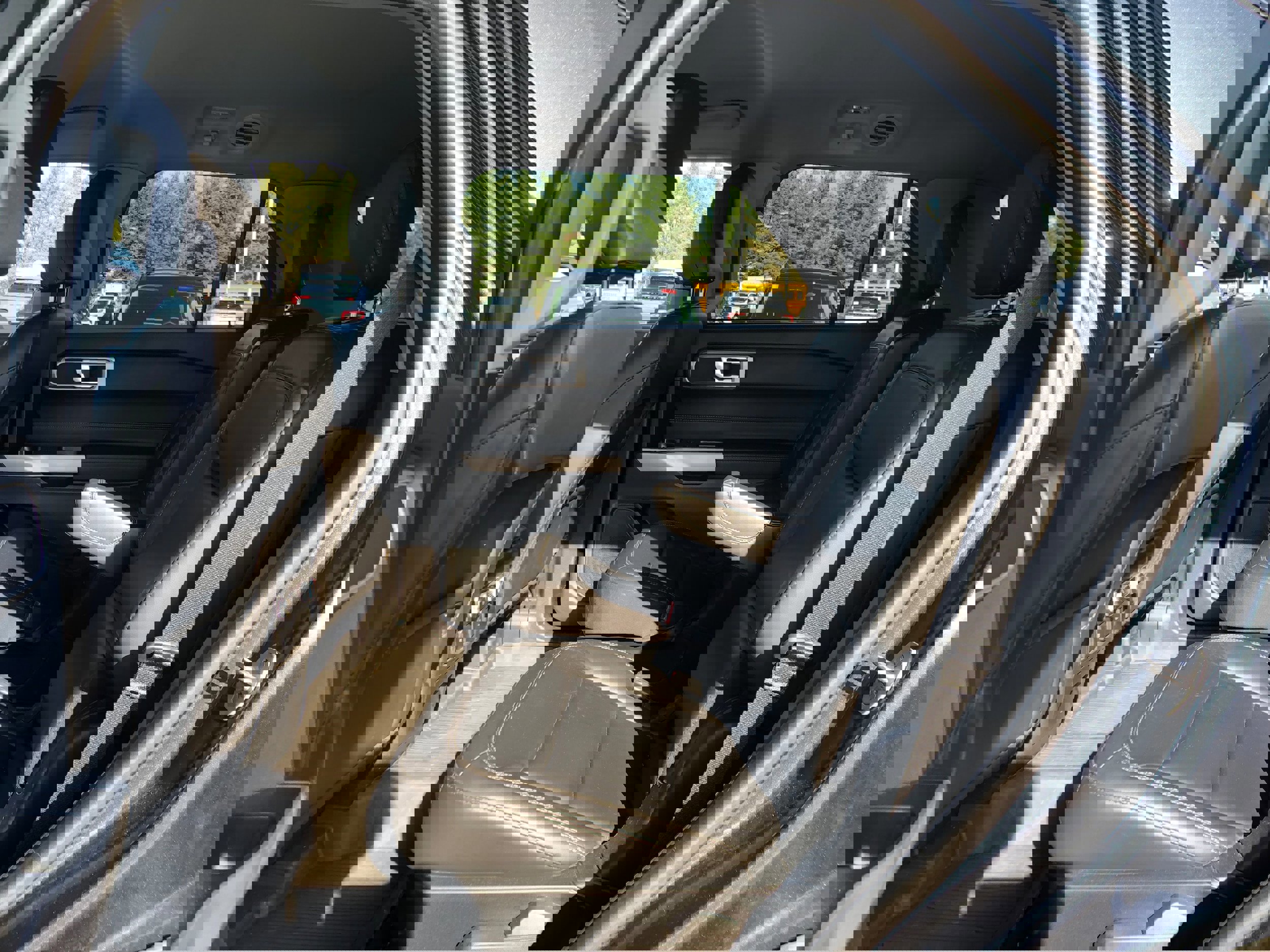 Certified 2022 Ford Explorer XLT w/ Equipment Group 202A image 11