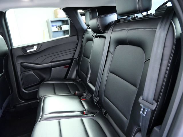 Certified 2025 Ford Escape Platinum AWD/4WD image 15
