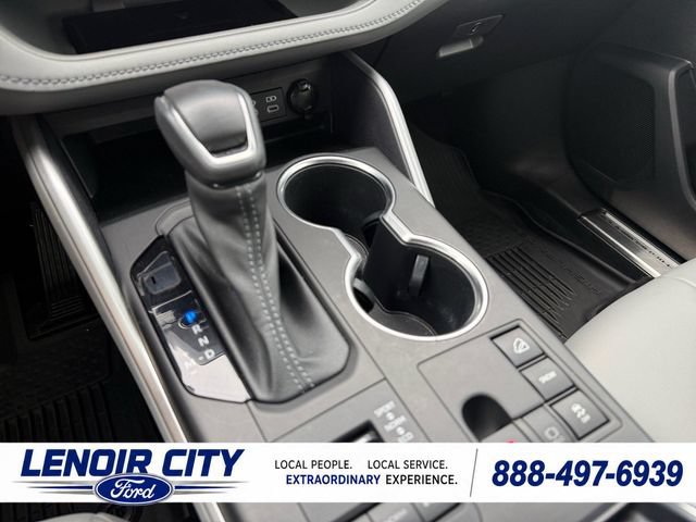 Used 2023 Toyota Highlander XLE AWD/4WD image 26