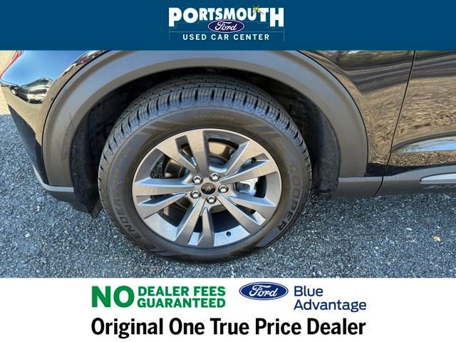 Certified 2022 Ford Explorer XLT w/ Equipment Group 202A image 36