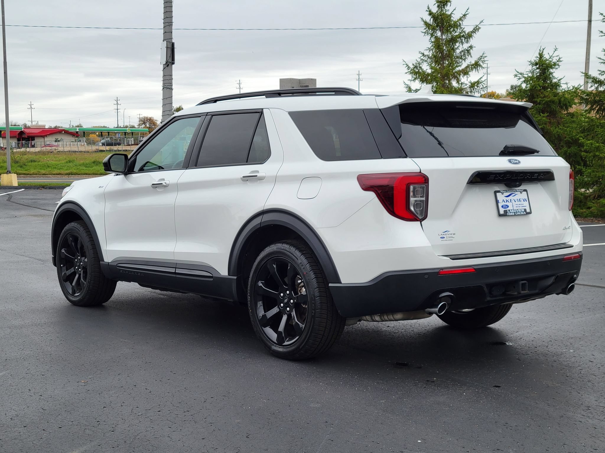 Certified 2023 Ford Explorer ST-Line w/ Class IV Trailer Tow Package AWD/4WD image 4