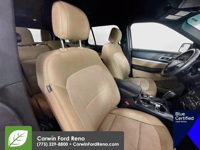 Certified 2017 Ford Explorer XLT w/ Equipment Group 201A AWD/4WD image 30