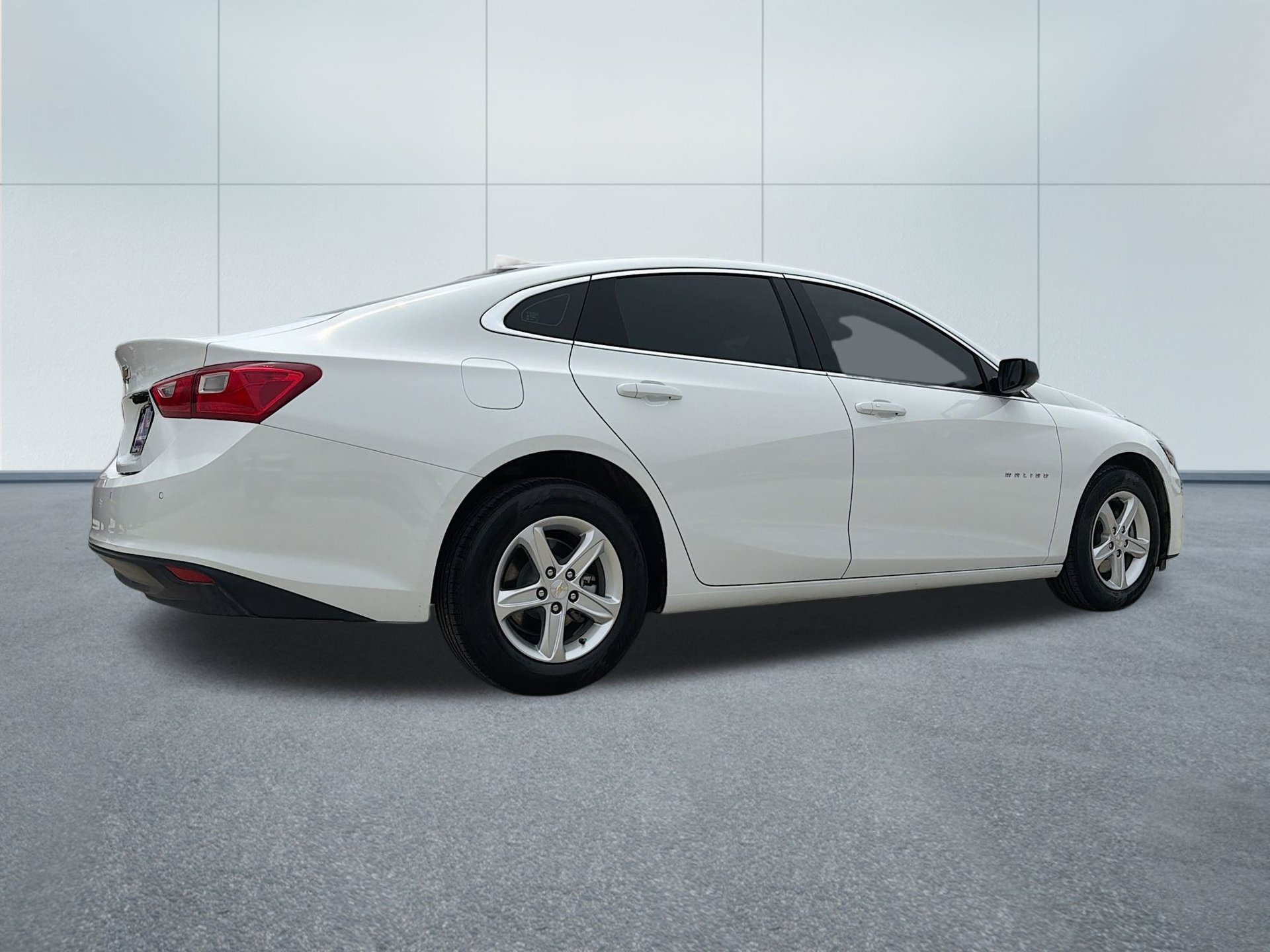 Used 2025 Chevrolet Malibu LS w/ LPO, Floor Liner Package FWD image 5