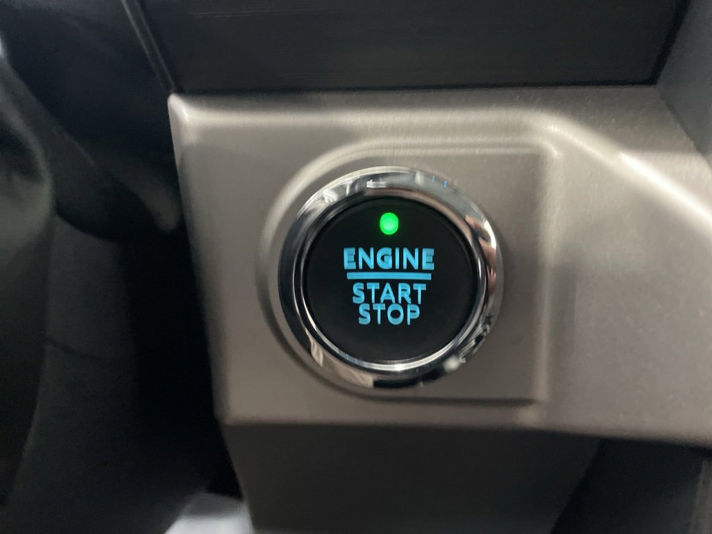 Certified 2022 Ford F150 XLT w/ Equipment Group 302A High image 19