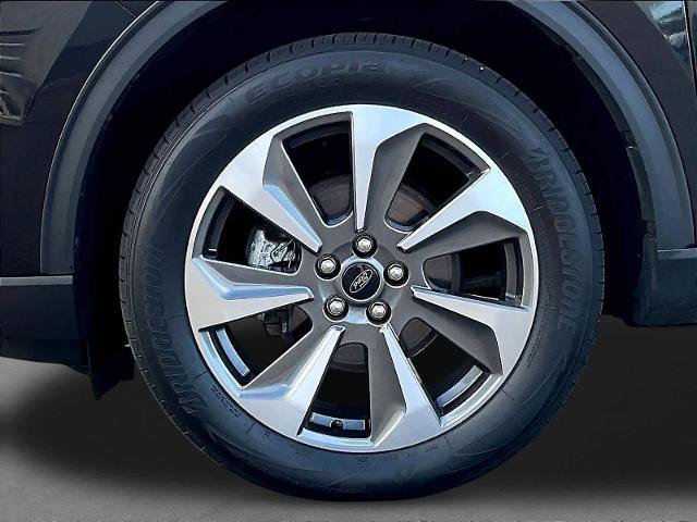 Certified 2024 Ford Escape Platinum AWD/4WD image 34