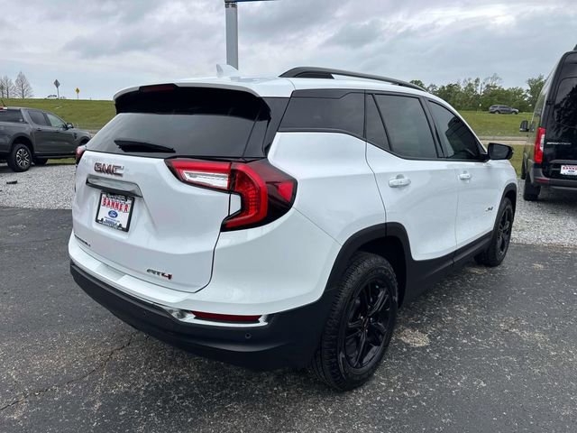 Used 2024 GMC Terrain AT4 image 3