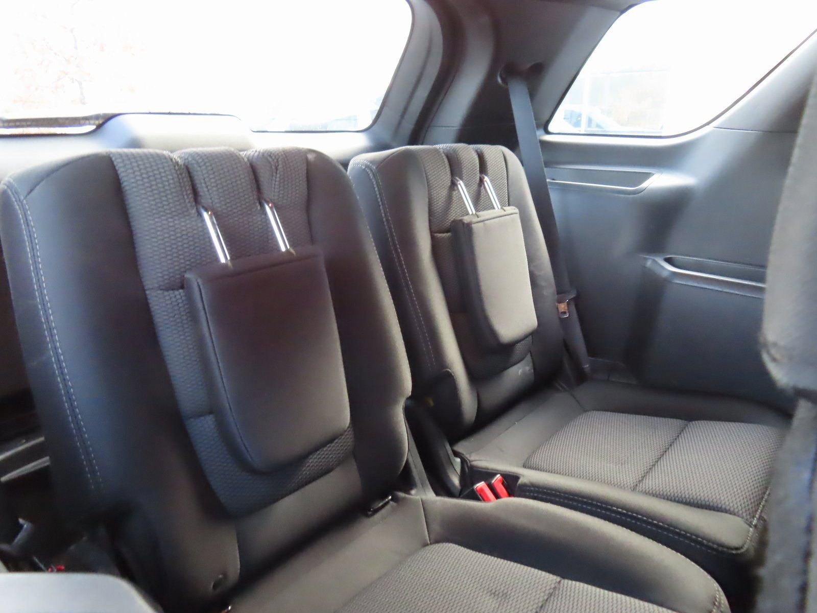 Certified 2018 Ford Explorer XLT w/ Equipment Group 201A image 31