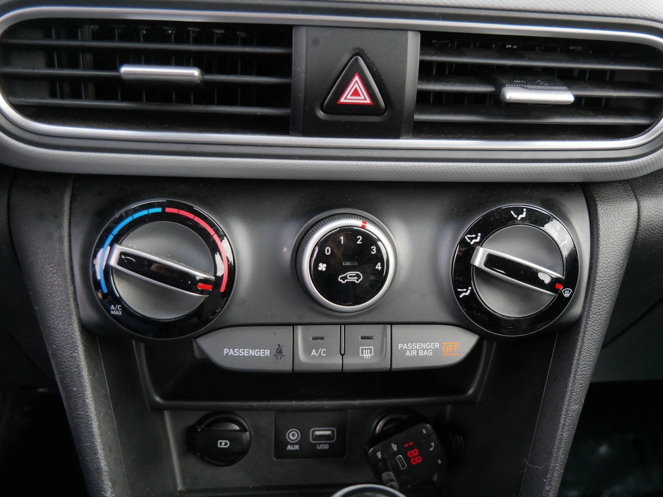 Used 2021 Hyundai Kona SE image 23