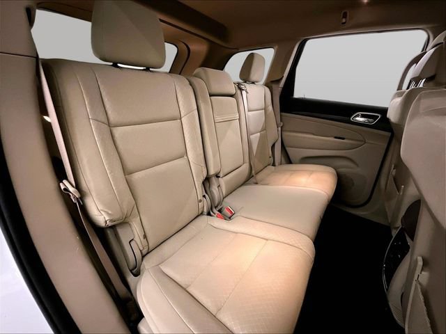 Used 2021 Jeep Grand Cherokee Laredo AWD/4WD image 26