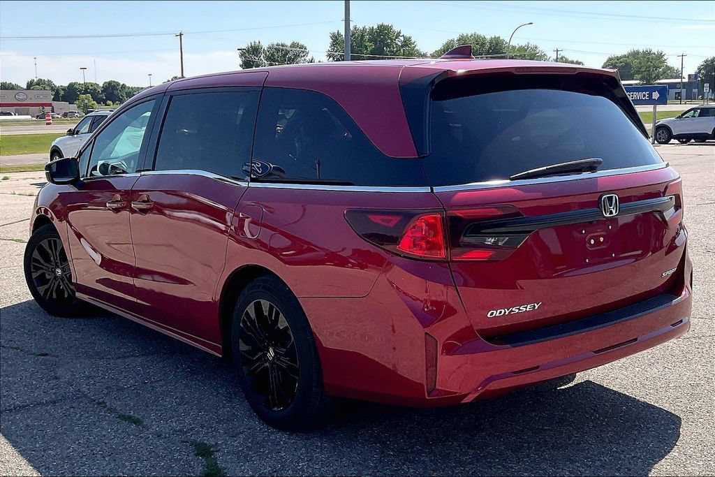 Used 2025 Honda Odyssey Sport-L image 3