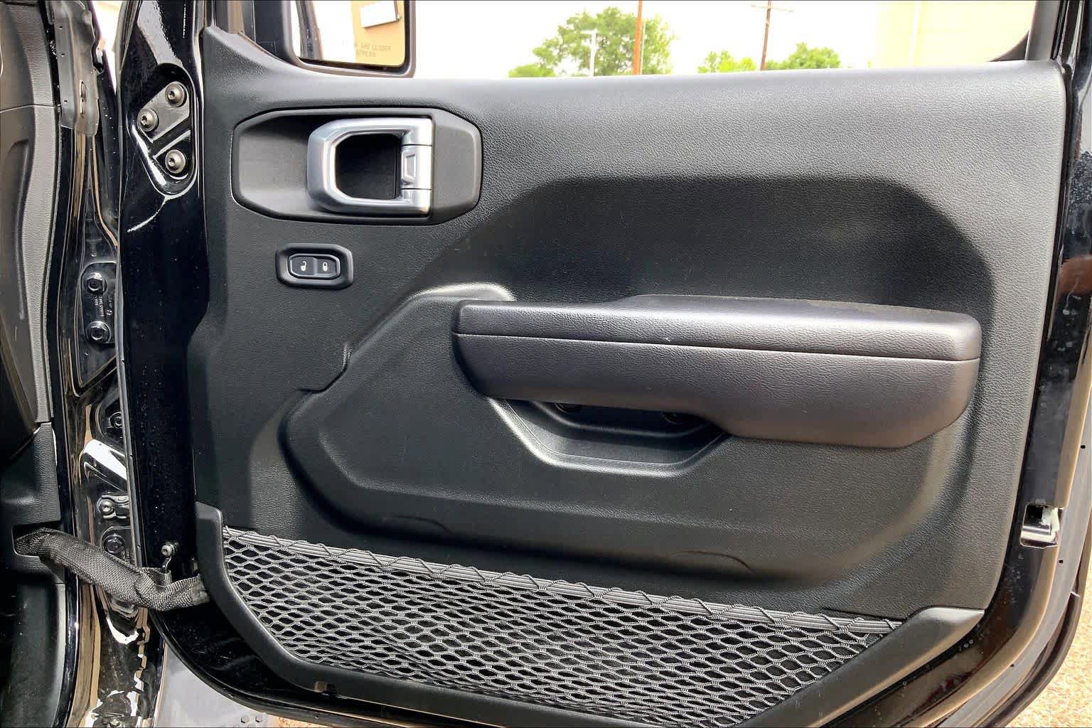 Used 2021 Jeep Wrangler Unlimited Rubicon AWD/4WD image 23