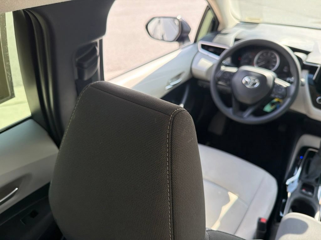 Used 2020 Toyota Corolla LE FWD image 15