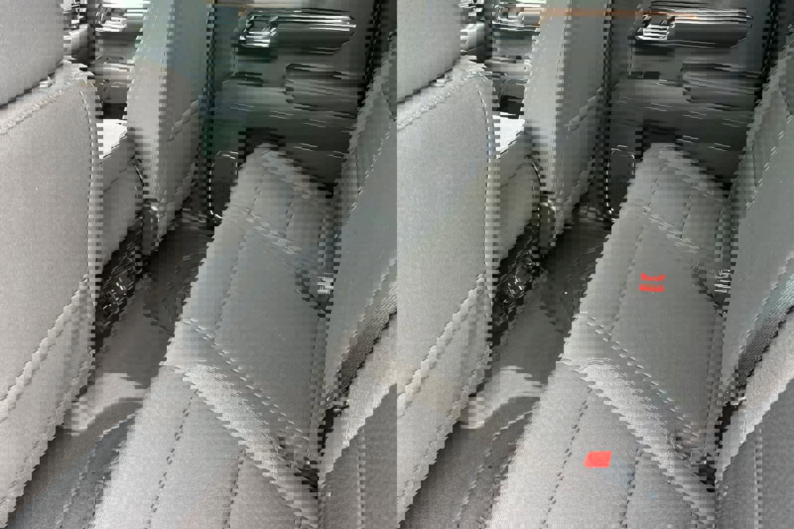 Used 2025 Chevrolet Silverado 1500 LT image 10