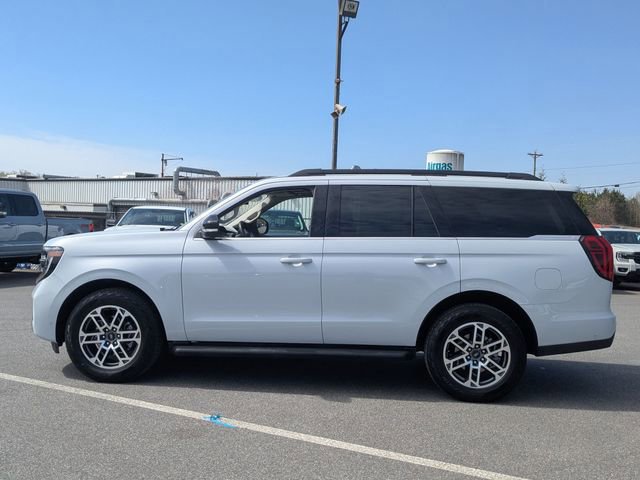 Certified 2025 Ford Expedition Active image 2