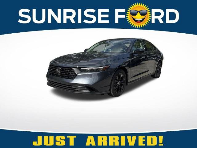 Used 2025 Honda Accord SE image 1