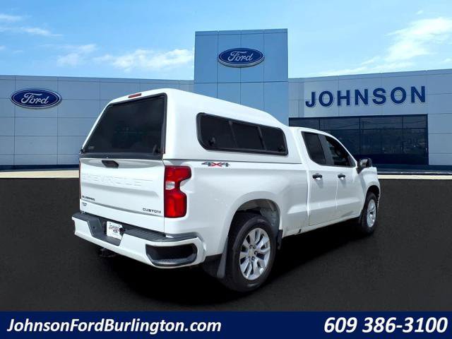 Used 2020 Chevrolet Silverado 1500 Custom w/ Custom Value Package AWD/4WD image 3
