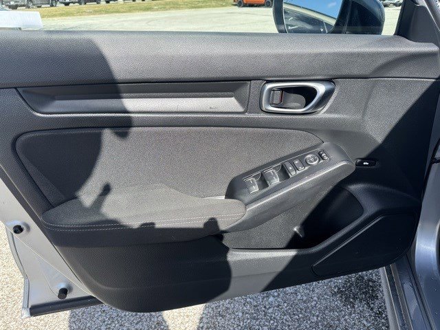 Used 2025 Honda Civic Sport image 11