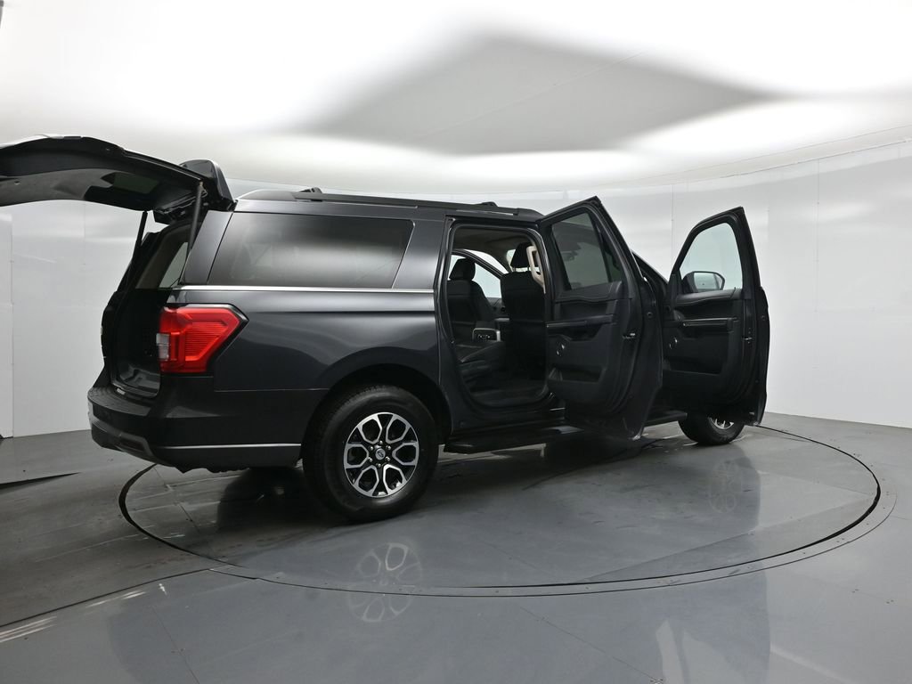 Certified 2024 Ford Expedition Max XLT image 6
