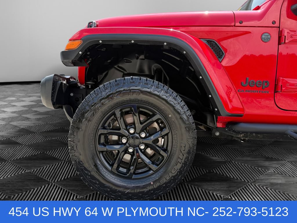 Used 2022 Jeep Gladiator Sport AWD/4WD image 14