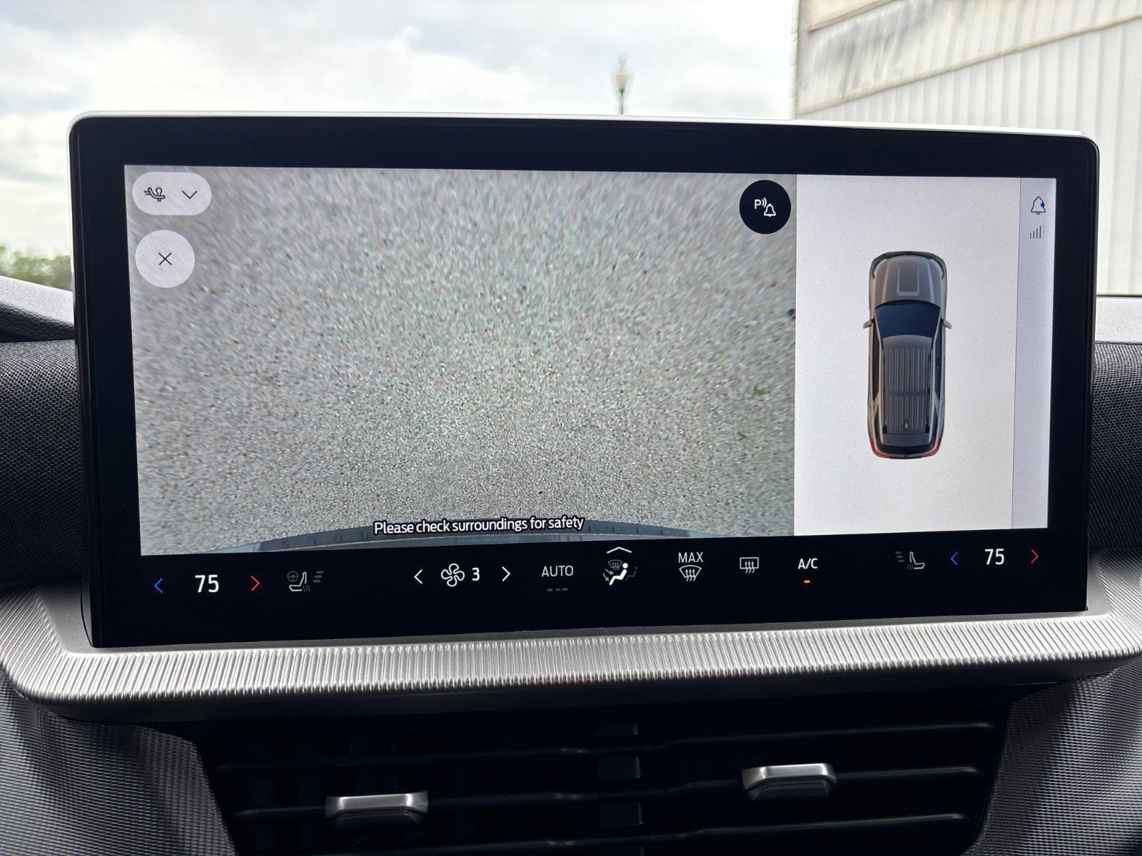 Certified 2025 Ford Explorer ST-Line image 38