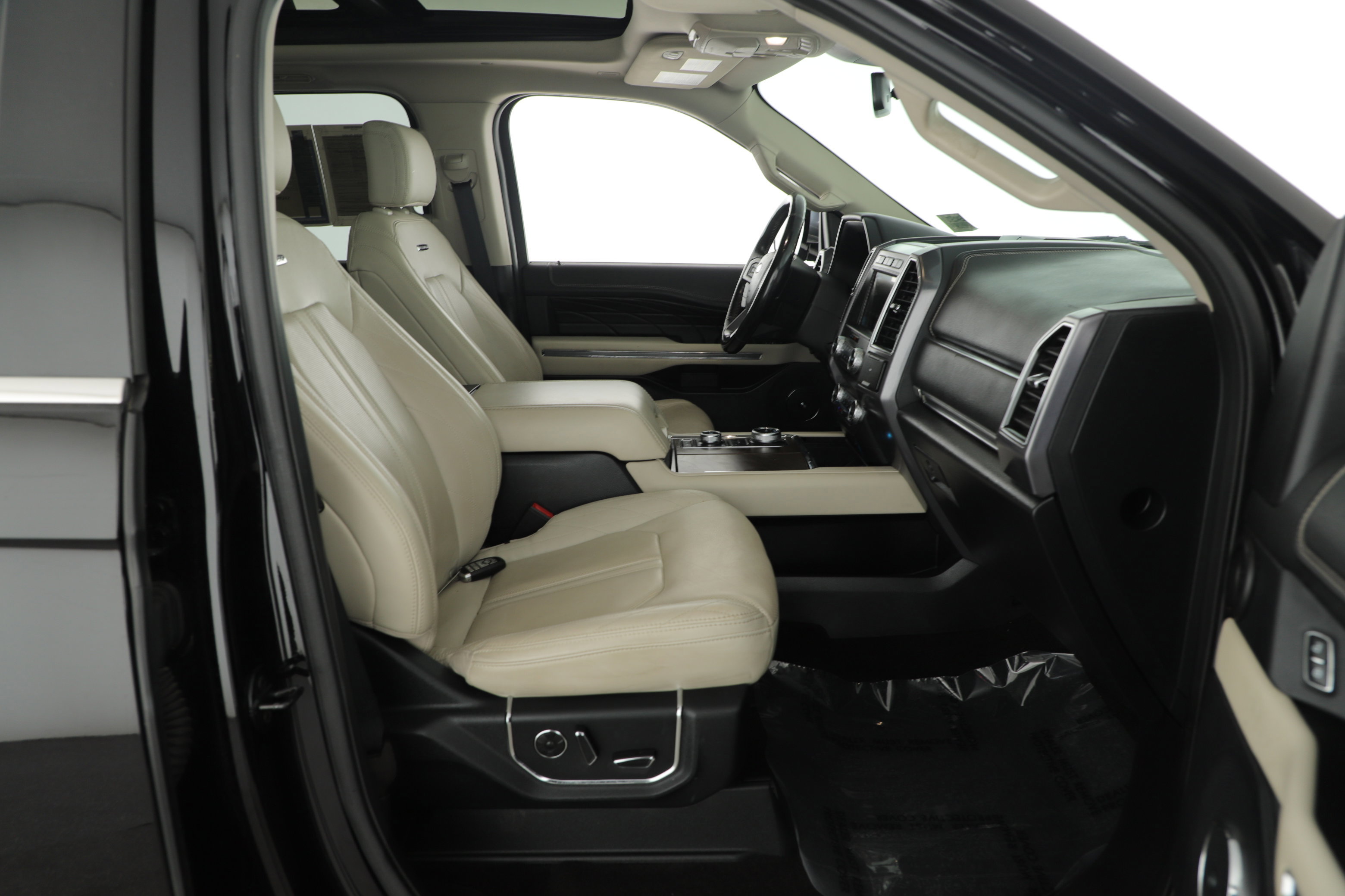 Certified 2019 Ford Expedition Platinum image 12