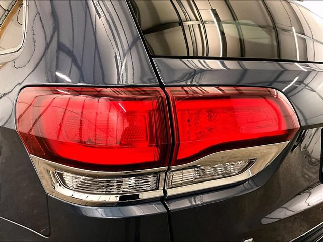 Used 2021 Jeep Grand Cherokee Limited AWD/4WD image 28