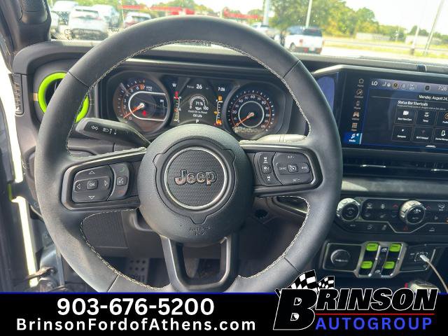 Used 2025 Jeep Gladiator Sport AWD/4WD image 15