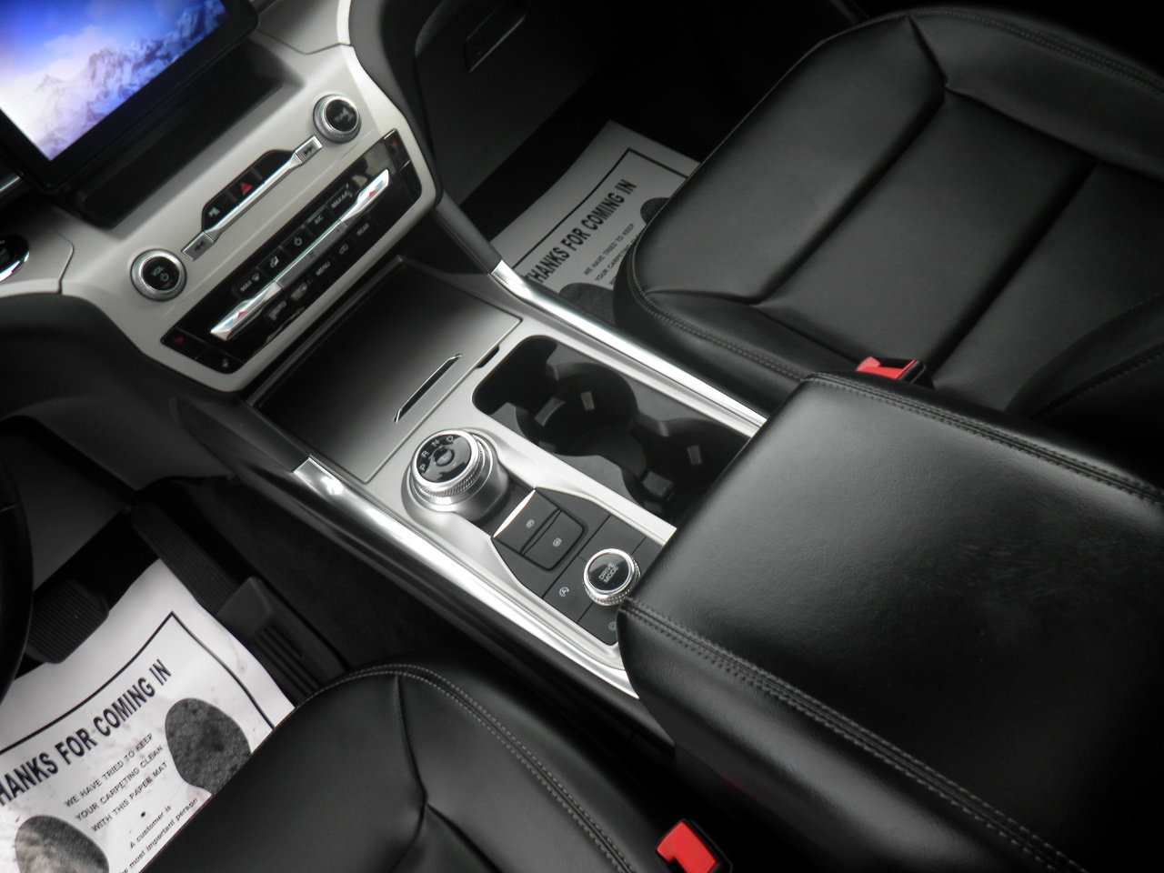 Certified 2024 Ford Explorer XLT w/ Equipment Group 202A image 21