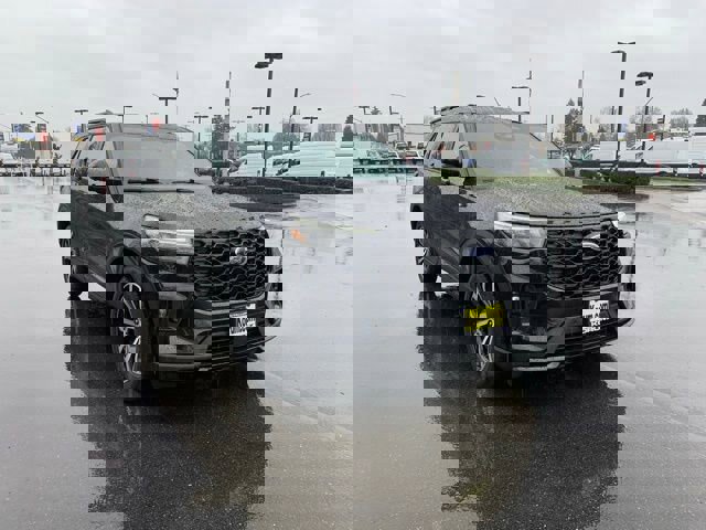 Certified 2025 Ford Explorer ST-Line image 9