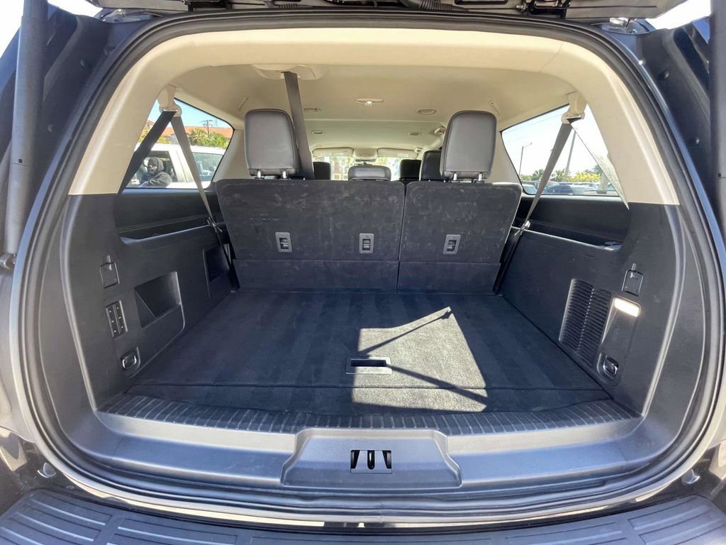 Certified 2024 Ford Expedition Max XLT image 10