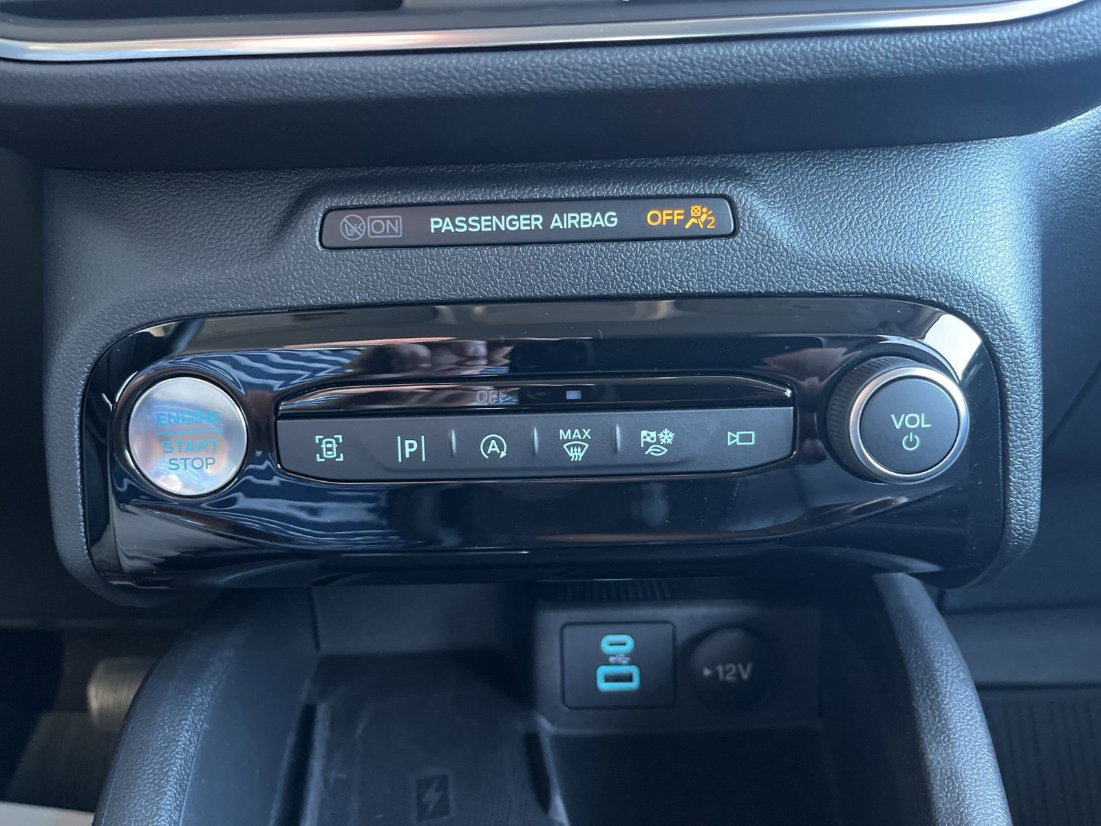 Certified 2023 Ford Escape Platinum image 26