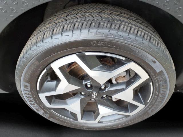 Used 2022 Hyundai Santa Cruz Limited AWD/4WD image 11