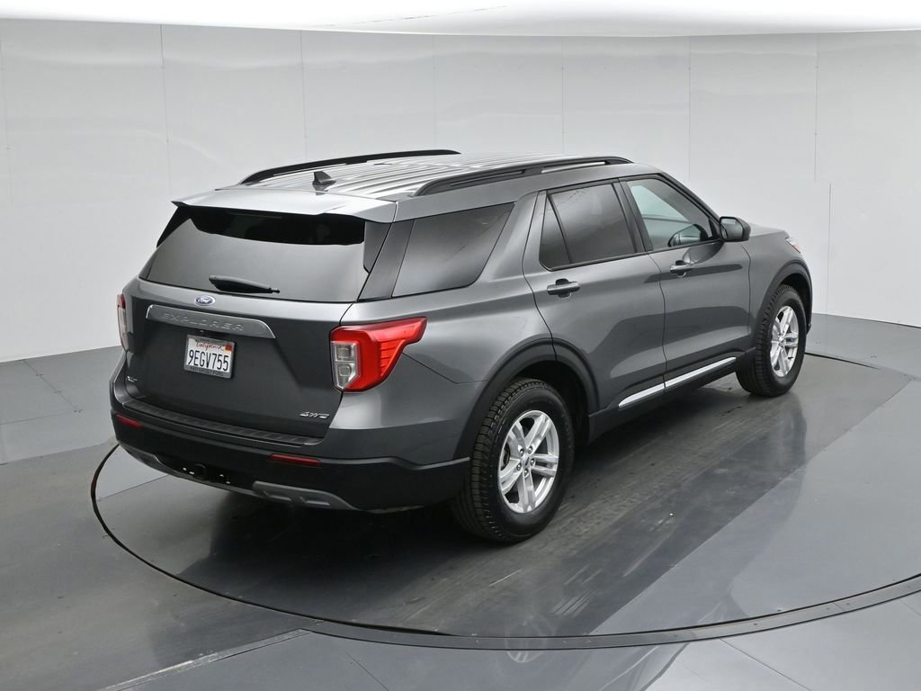 Certified 2022 Ford Explorer XLT w/ Equipment Group 202A image 15
