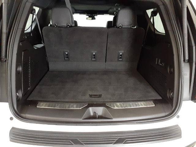 Used 2023 Chevrolet Suburban RST w/ Luxury Package AWD/4WD image 10