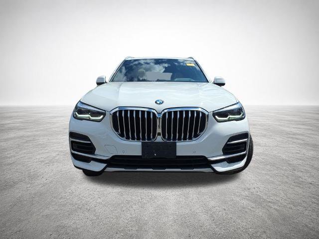 Used 2022 BMW X5 xDrive40i w/ Premium Package AWD/4WD image 3
