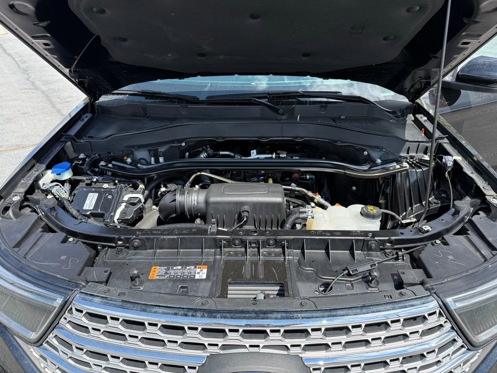 Certified 2023 Ford Explorer Limited w/ Equipment Group 301A AWD/4WD image 23