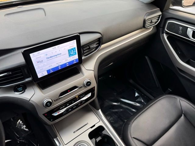 Certified 2023 Ford Explorer XLT w/ Equipment Group 202A AWD/4WD image 25