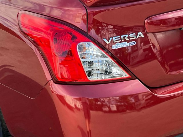 Used 2019 Nissan Versa S Plus FWD image 10